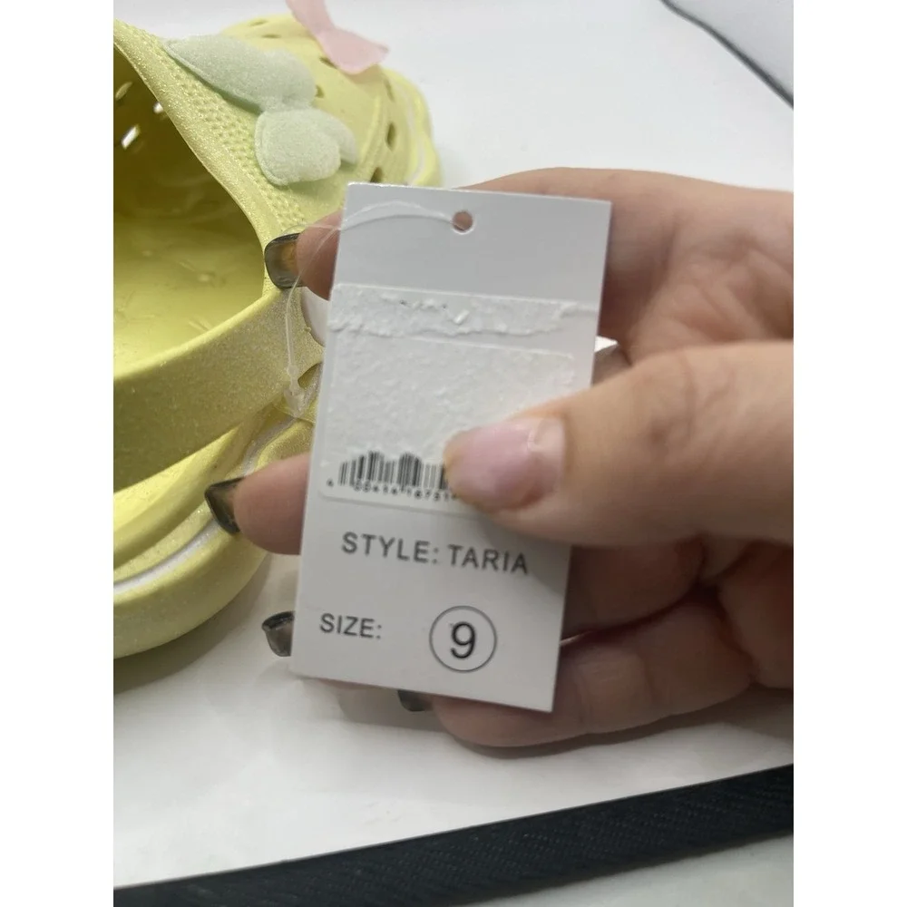 Toddler Active Clogs Pastel Yellow , Size‎ 9 Charms Bin C